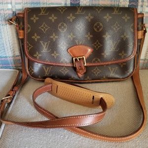 Louis Vuitton Vintage Sologne Flap Messenger bag